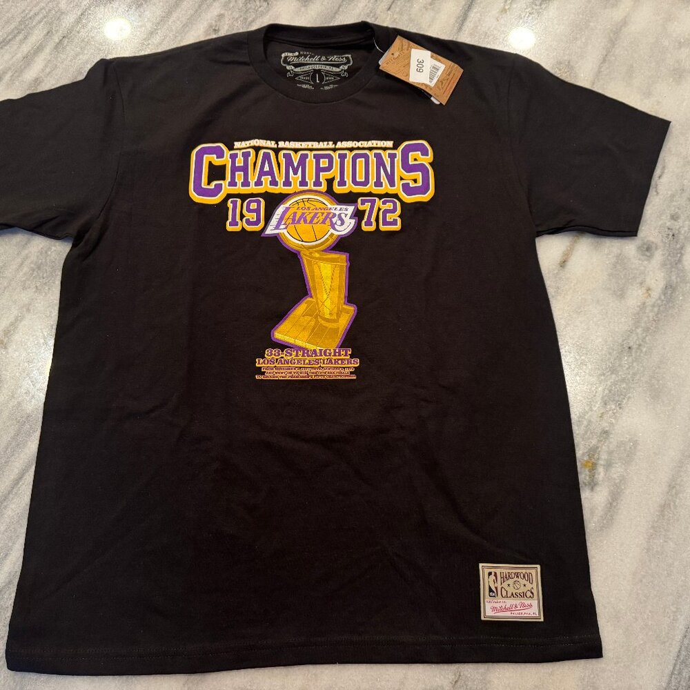 Mitchell & Ness Black Los Angeles Lakers 1972 Championship Tee Size L